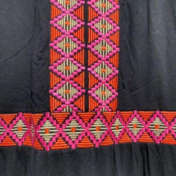 Catherines Women's Sleeveless Round Neck Embroidered A-Line Dress Black Plus 3X - Picture 3 of 9